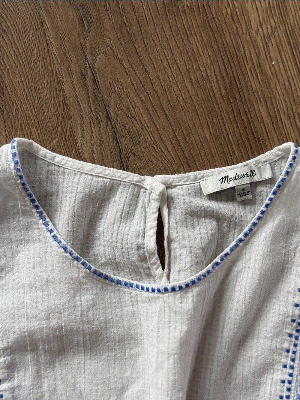 Madewell White Short Sleeve Blouse with Embroidered Blue Trim - Picture 7 of 9